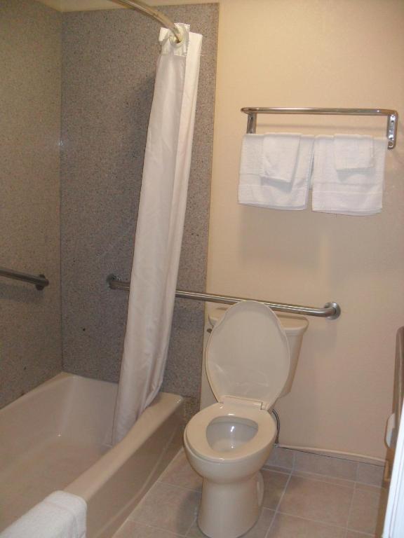 Newport News Inn Ruang foto